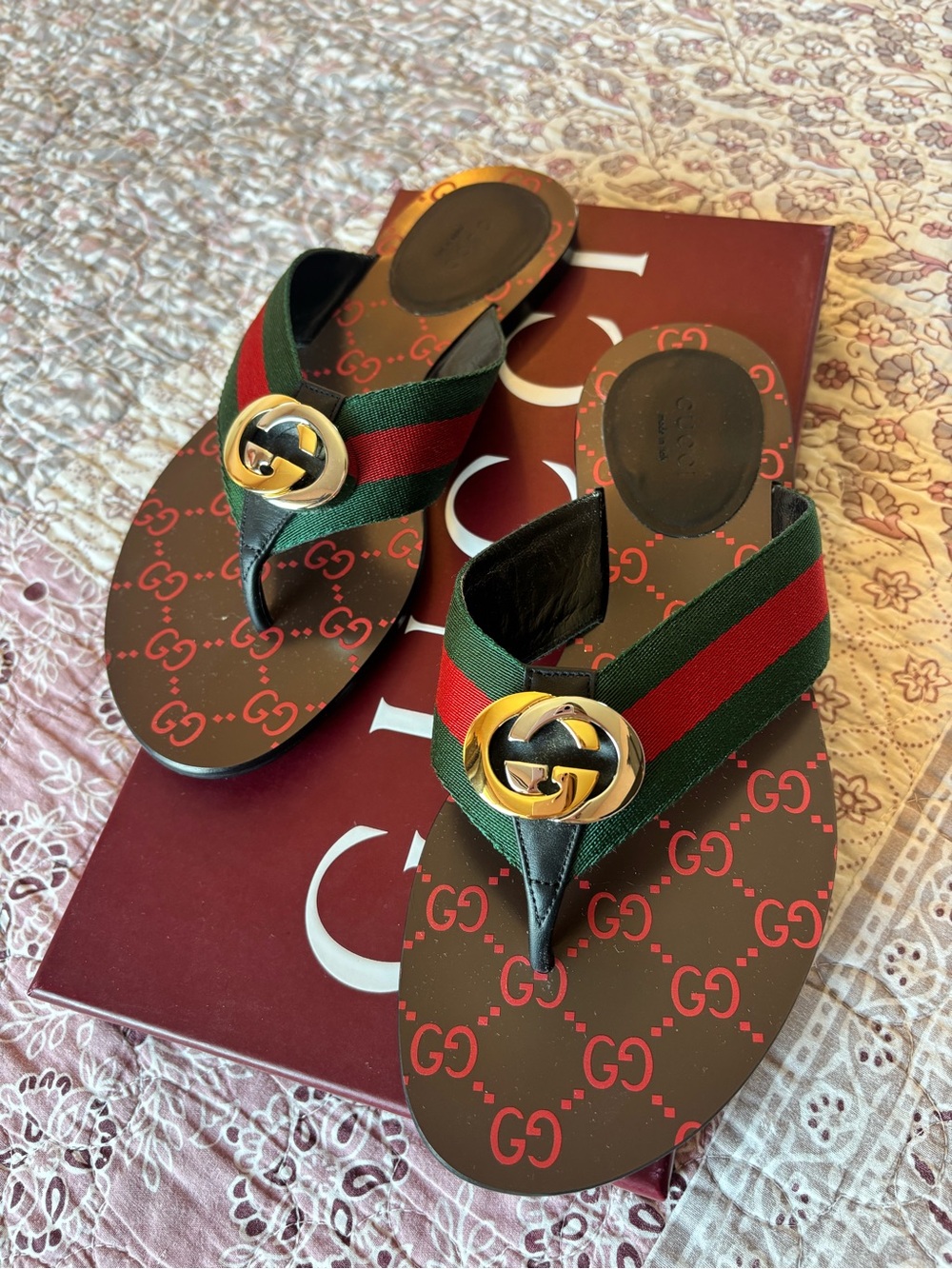 Gucci Black Leather Web Thong Sandals with Red-Green Stripe